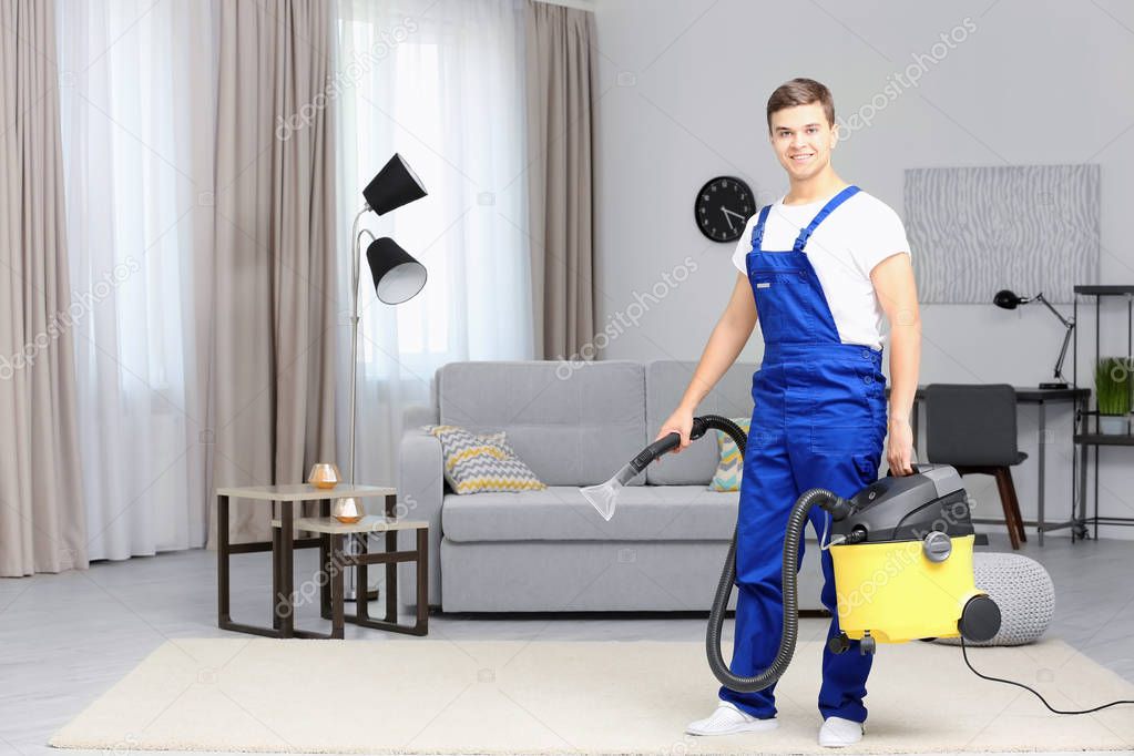 Salon en rénovation, cloison abattue