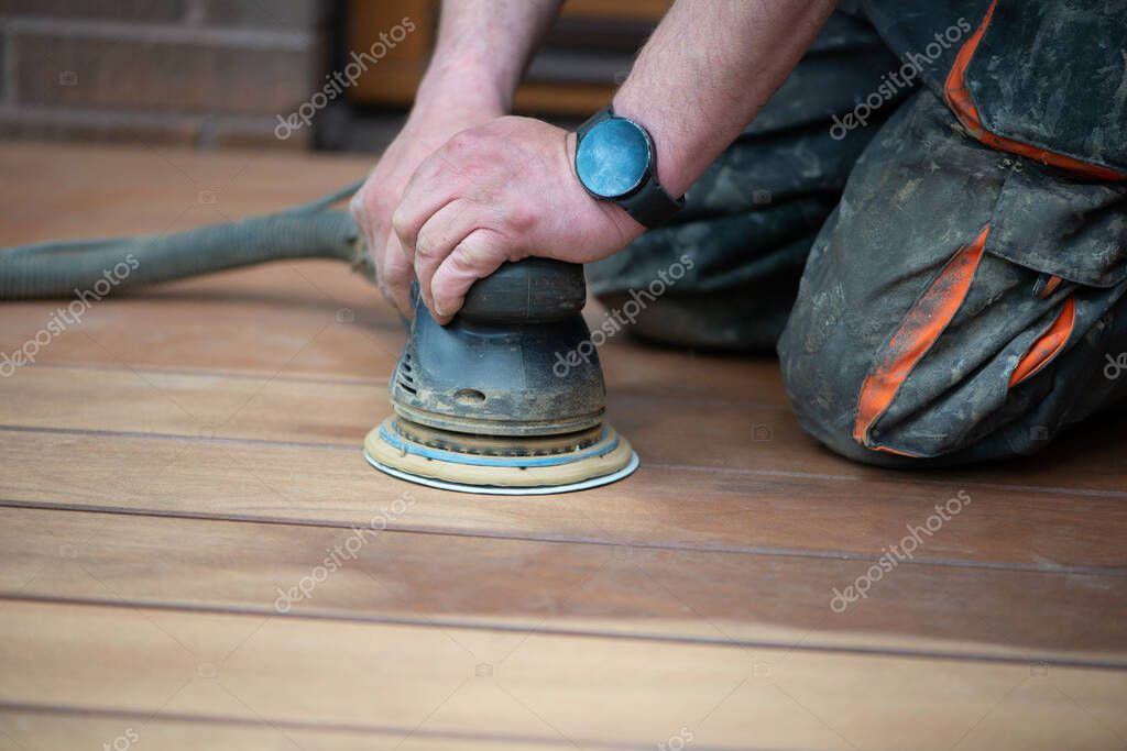 Ponçage du parquet et huile de protection